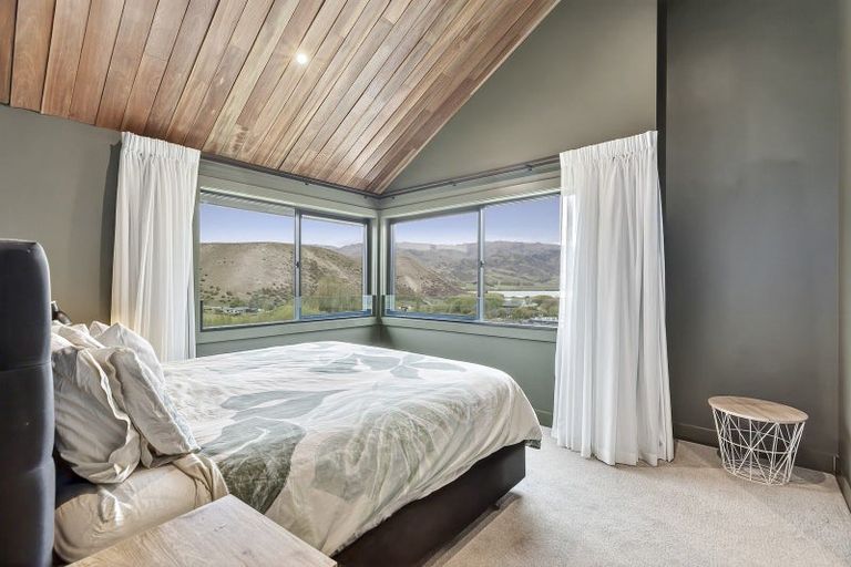 Photo of property in 2 Judare Drive, Lowburn, Cromwell, 9384