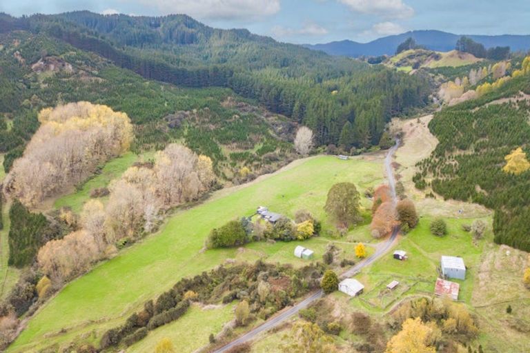 Photo of property in 424 Tapuiwahine Road, Otangiwai, Ongarue, 3997