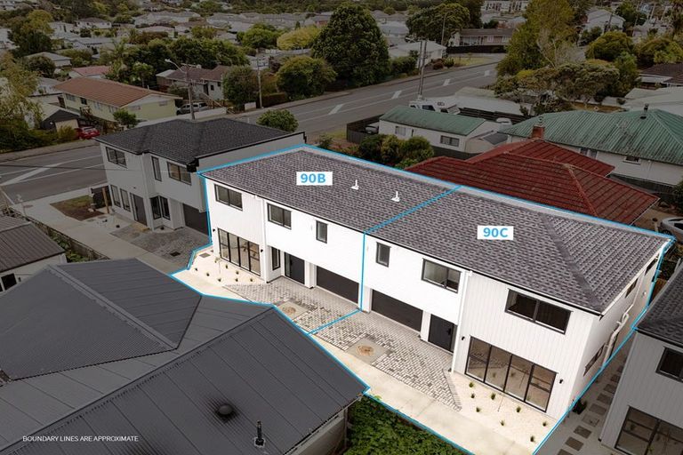 Photo of property in 90c Seymour Road, Sunnyvale, Auckland, 0612