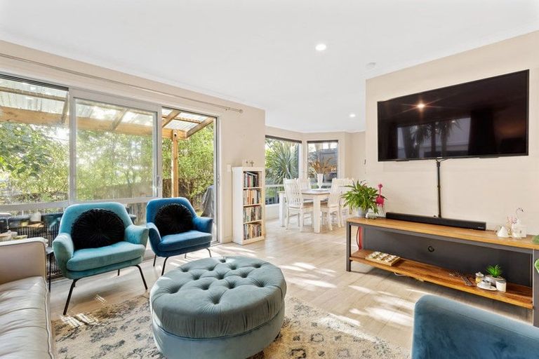 Photo of property in 4b Voyager Drive, Gulf Harbour, Whangaparaoa, 0930