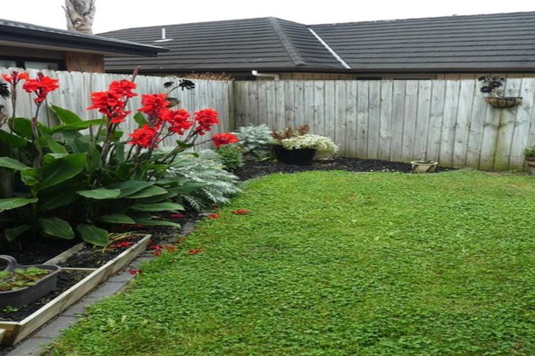 Photo of property in 11 Logan Place, Waiuku, 2123