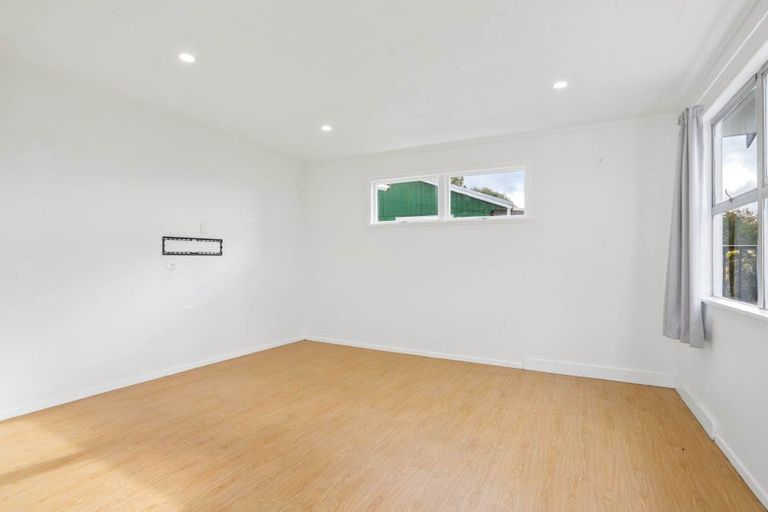 Photo of property in 261 Sturges Road, Henderson, Auckland, 0612