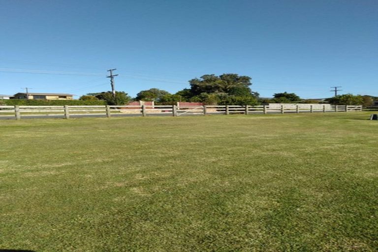 Photo of property in 31 Marsden Point Road, Ruakaka, 0116