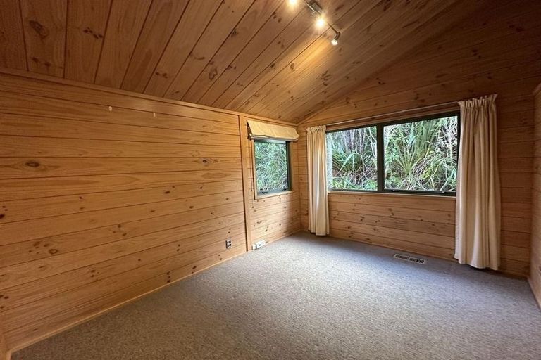 Photo of property in 8a Riverstone Drive, Riverstone Terraces, Upper Hutt, 5018