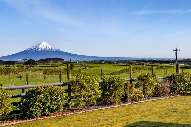 Photo of property in 414 South Road, Hawera, 4674