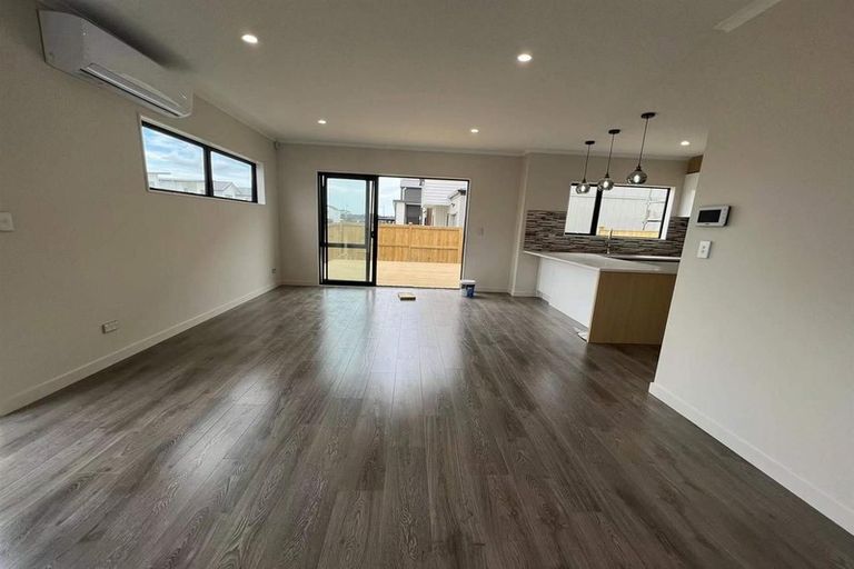 Photo of property in 44 Kairakau Street, Papakura, 2110