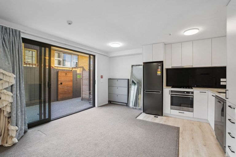 Photo of property in Northlight Apartments, 7/14 Fryer Street, Queenstown, 9300