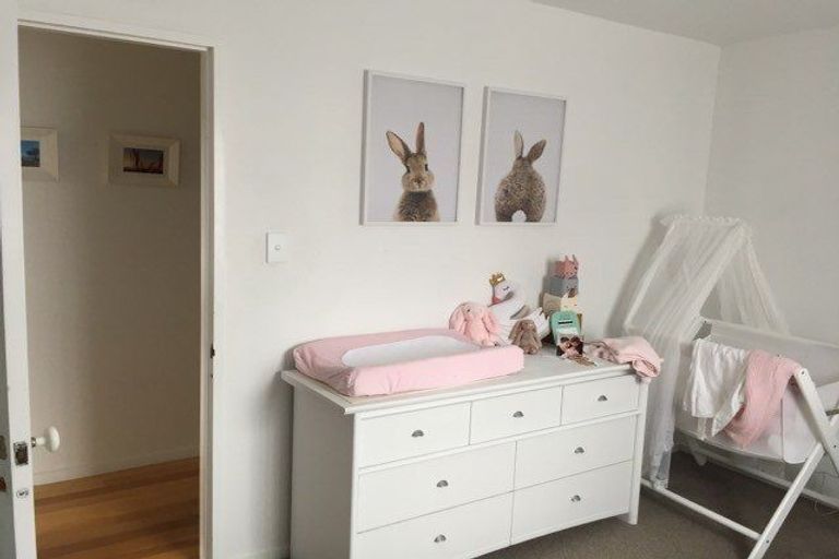 Photo of property in 1/23 College Road, Northcote, Auckland, 0627