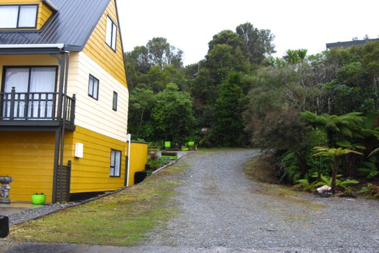 Photo of property in 51 Korua Street, Moana, 7872
