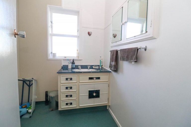 Photo of property in 203 Moanataiari Street, Thames, 3500