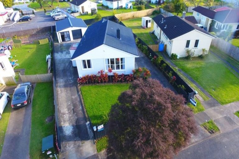 Photo of property in 34 Lavinia Crescent, Mangere East, Auckland, 2024