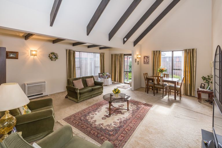 Photo of property in 2/81 Veitches Road, Casebrook, Christchurch, 8051