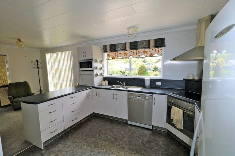 Photo of property in 26 Oberon Street, Stratford, 4332