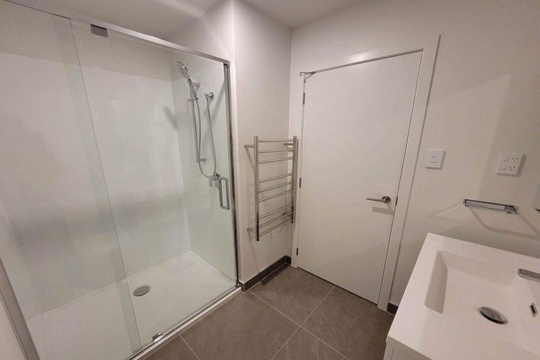 Photo of property in 12 Whakahui Lane, Mangere Bridge, Auckland, 2022