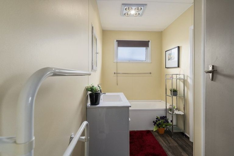 Photo of property in 1 Sefton Avenue, Highbury, Palmerston North, 4412