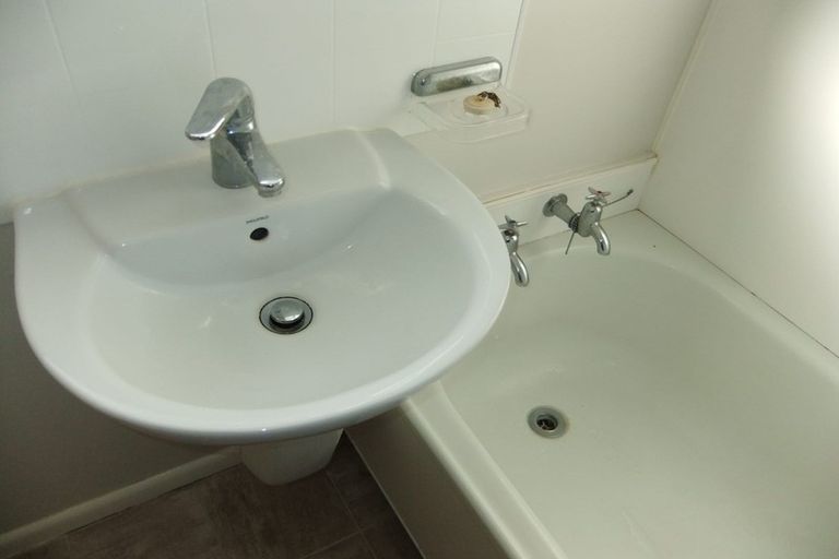 Photo of property in 10a May Street, Hamilton East, Hamilton, 3216