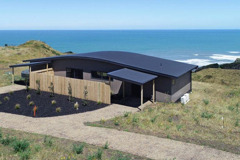 Photo of property in 685a Karioitahi Road, Lake Puketi, Waiuku, 2683