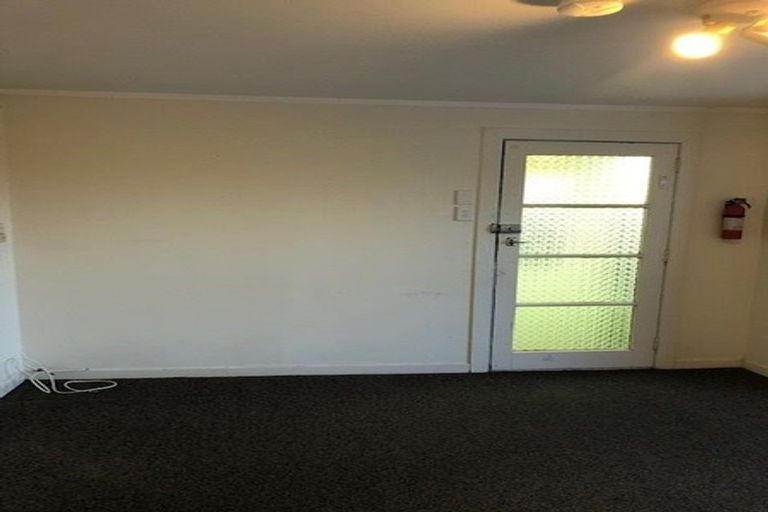 Photo of property in 82 Rolleston Street, Mount Cook, Wellington, 6021