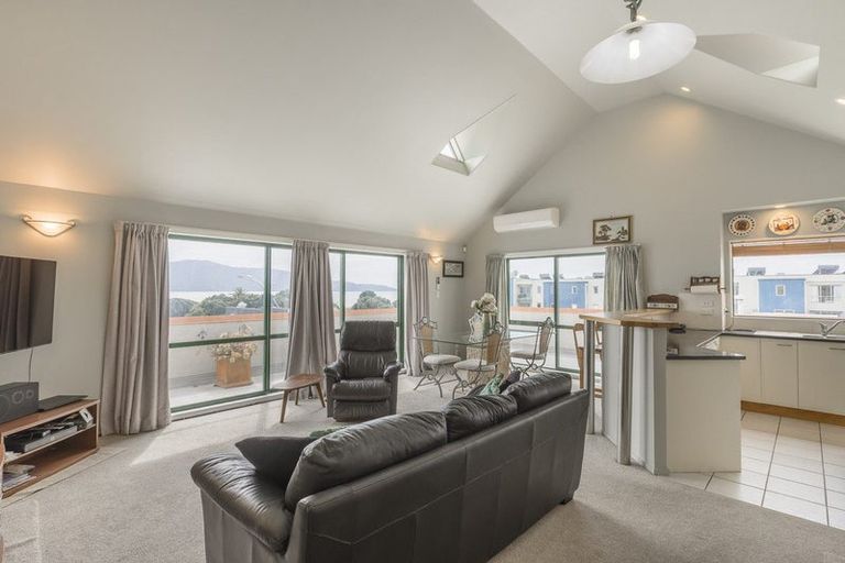 Photo of property in 3b/25 Maclean Street, Paraparaumu Beach, Paraparaumu, 5032