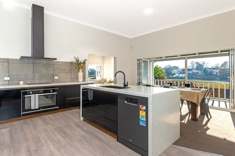 Photo of property in 2 Cobden Street, Gisborne, 4010