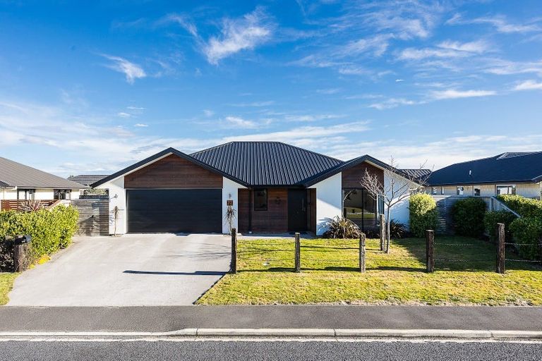 Photo of property in 27 Anderton Crescent, Mosgiel, 9024