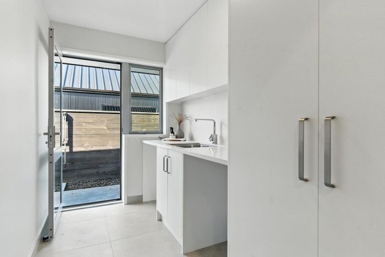Photo of property in 9 Silverwood Lane, Leamington, Cambridge, 3495