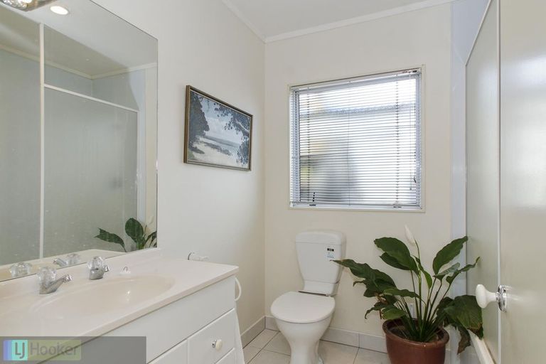 Photo of property in 1/47 Great South Road, Manurewa, Auckland, 2102
