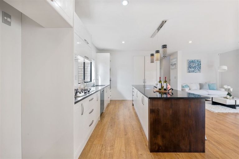 Photo of property in 38 Clady Drive, Flat Bush, Auckland, 2019