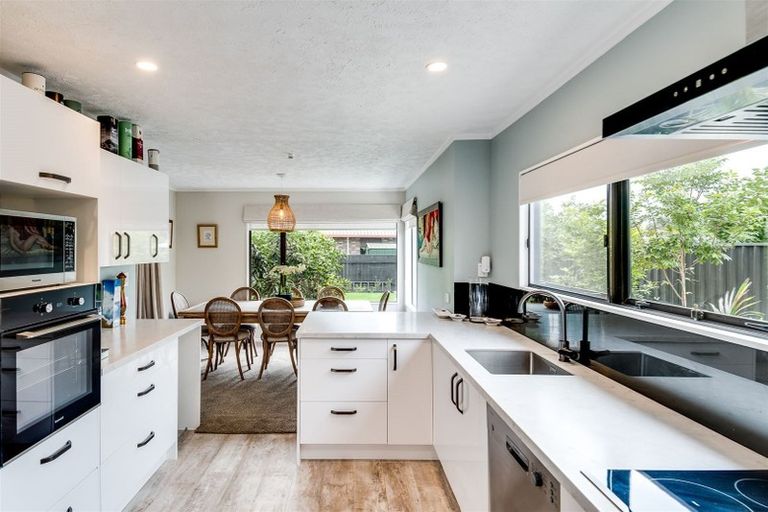 Photo of property in 24 Hetley Crescent, Taradale, Napier, 4112