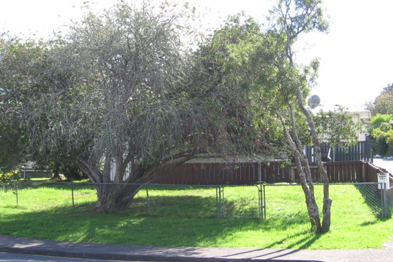 Photo of property in 19a Kotuku Street, Te Atatu Peninsula, Auckland, 0610