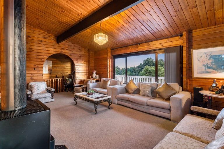 Photo of property in 20 Goodwood Drive, Goodwood Heights, Auckland, 2105