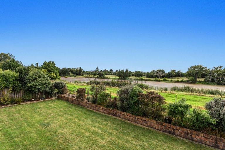 Photo of property in 23 Edgewater Grove, Whakatane, 3120
