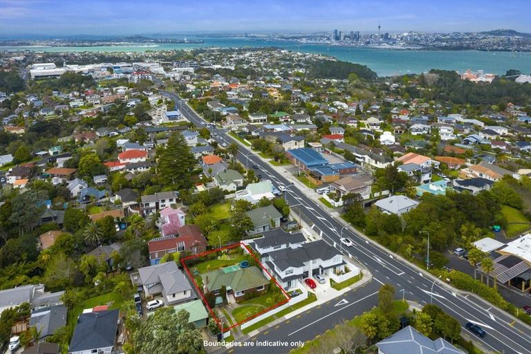 Photo of property in 1 Roseberry Avenue, Birkenhead, Auckland, 0626
