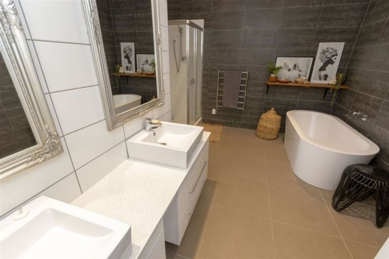 Photo of property in 33 Goodwood Close, Rangiora, 7400