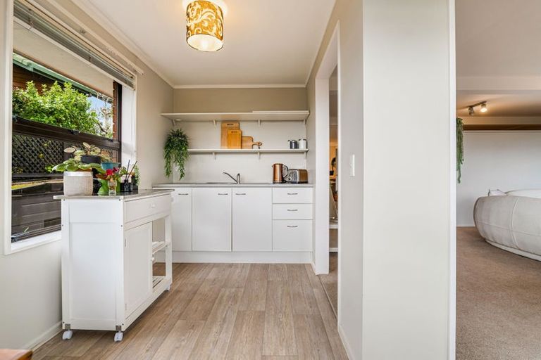 Photo of property in 146 Pacific Parade, Army Bay, Whangaparaoa, 0930