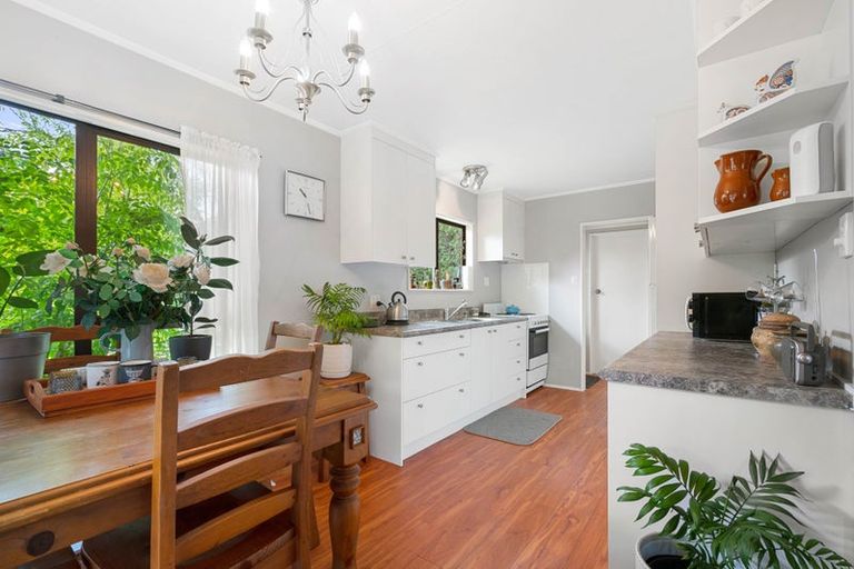 Photo of property in 9 Loasby Place, Greytown, 5712