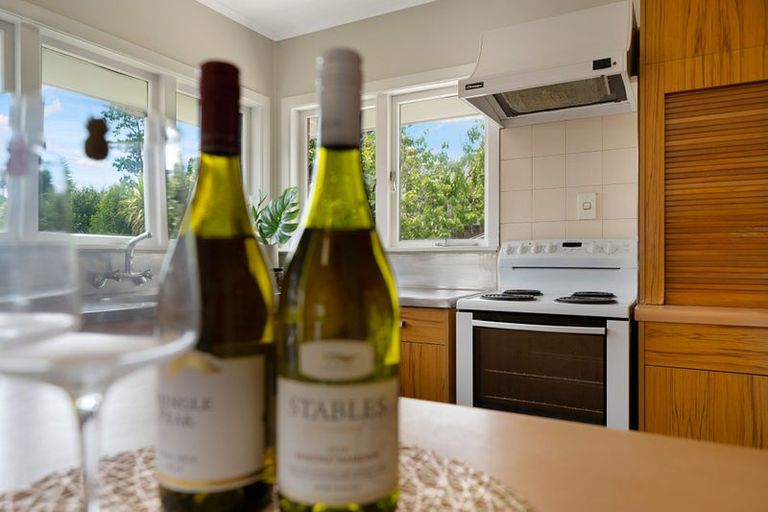 Photo of property in 38 Kohekohe Street, New Lynn, Auckland, 0600