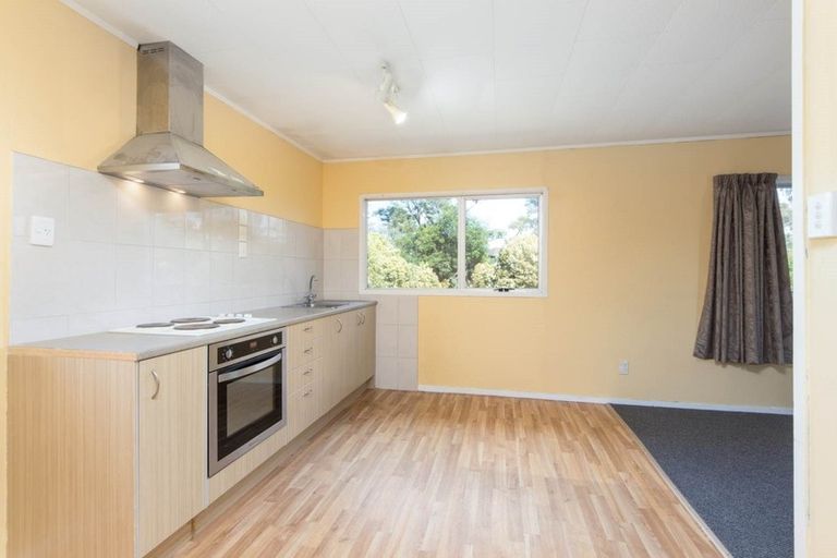 Photo of property in 25 Katrina Place, Massey, Auckland, 0614