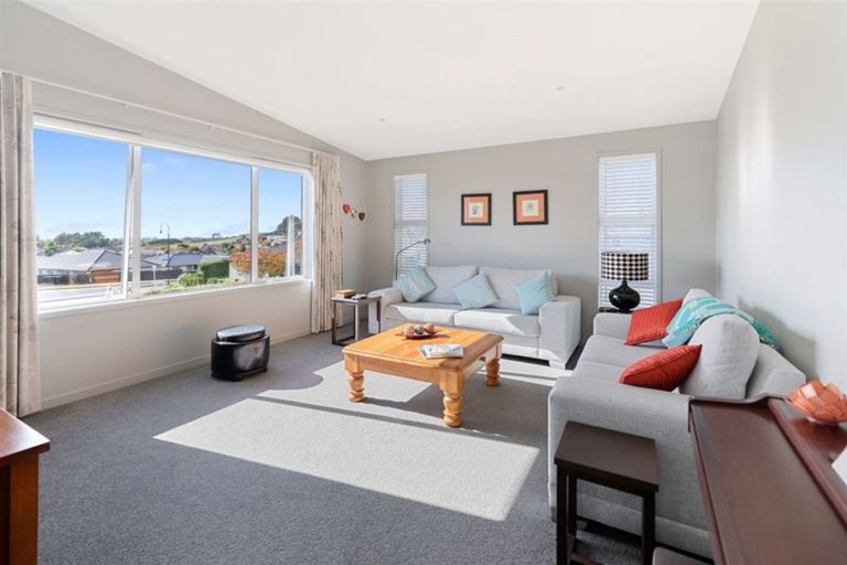 Photo of property in 10 Louise Drive, Ohauiti, Tauranga, 3112