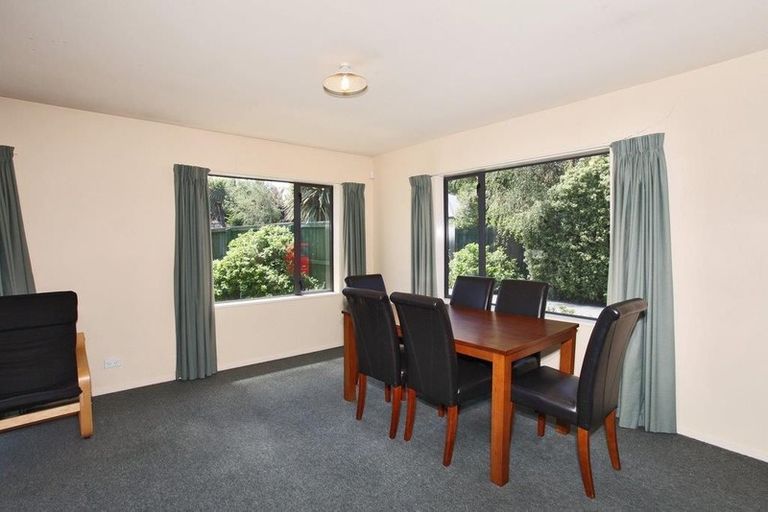 Photo of property in 5 Magnolia Lane, St Albans, Christchurch, 8052