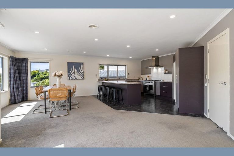 Photo of property in 16 Eastcott Grove, Churton Park, Wellington, 6037