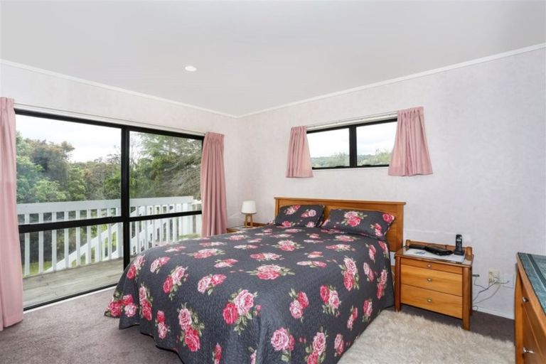 Photo of property in 150 Kaipara Road, Papakura, 2582