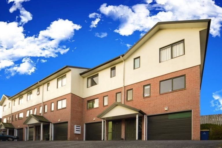 Photo of property in 5/31 Lucienne Drive, Ranui, Auckland, 0612