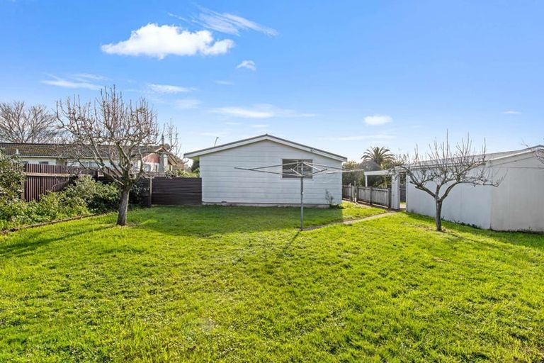 Photo of property in 114 Tremaine Avenue, Westbrook, Palmerston North, 4412