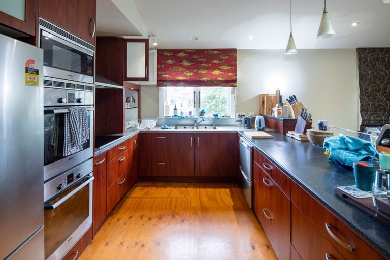 Photo of property in 46 Eden Street, Island Bay, Wellington, 6023