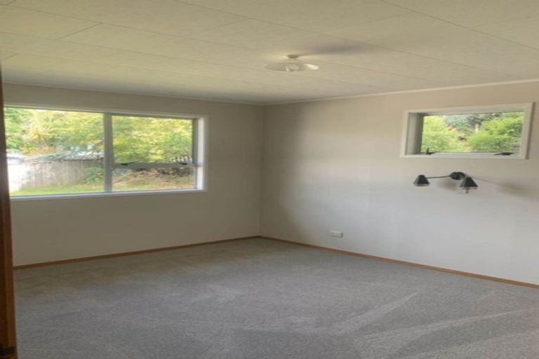Photo of property in 5 Topliss Drive, Northcross, Auckland, 0632