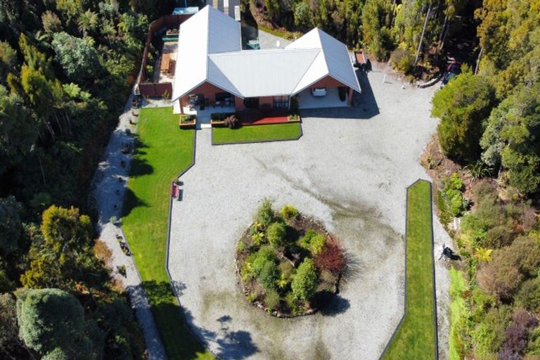 Photo of property in 8 Hurren Place West, Kumara Junction, Hokitika, 7882