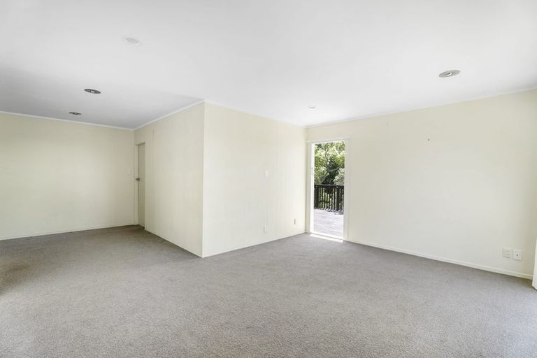 Photo of property in 35 Cedar Terrace, Stanmore Bay, Whangaparaoa, 0932