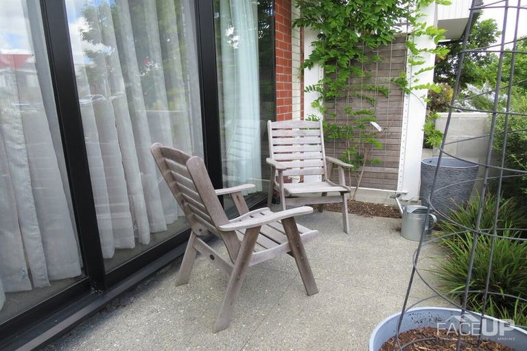 Photo of property in 91b Hobsonville Point Road, Hobsonville, Auckland, 0616