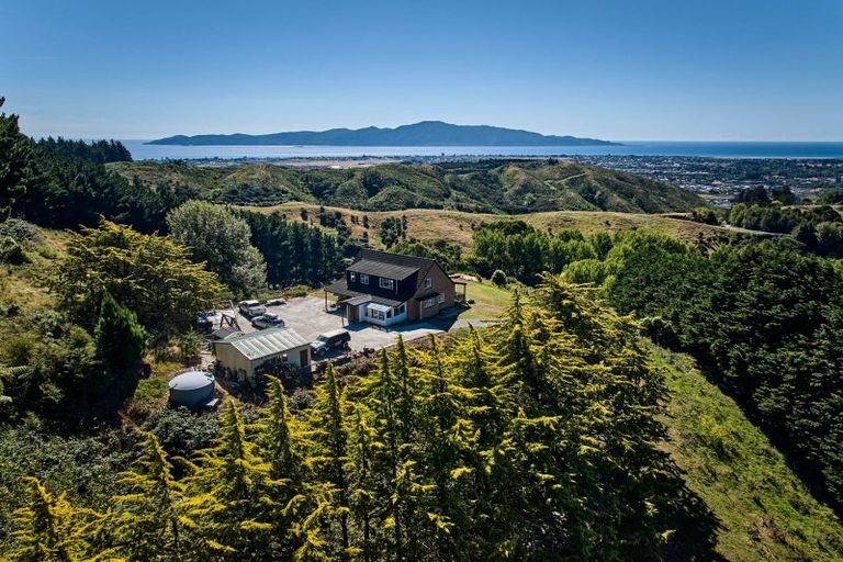 Photo of property in 46 Eucalyptus Way, Nikau Valley, Paraparaumu, 5032